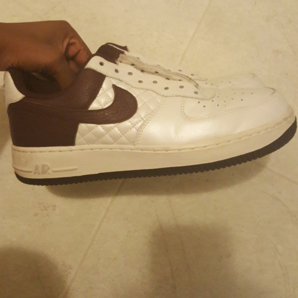 white air force 1 with burgundy check